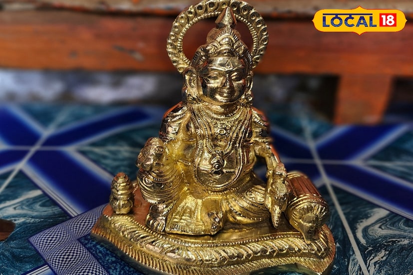 বিক্রেতা গৌরাঙ্গ গোপাল সাহা জানিয়েছেন, লক্ষ্মী মুর্তি দাম ৩০০০ - ৩৫০০ টাকা। ধনলক্ষ্মী ২৫০০ থেকে ২৮০০/- টাকার মধ্যে। ধনকুবের মুর্তি ২২০০ থেকে ২৫০০ টাকা। গনেশের মুর্তি ৩০০ টাকা থেকে ৩০০০ টাকা পর্যন্ত আছে। গোপালের মুর্তি ২০০ টাকা থেকে ৩০০০ টাকা। তবে এবছর লালী গোপালের চাহিদা অনেক তুঙ্গে।