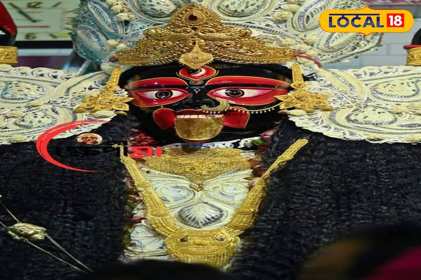 ২০ অক্টোবর, সোমবার মূল পুজো। ভোর চারটের সময় দেবীর বেদিমূলে সংস্থাপন, মঙ্গল আরতি ও মাতৃ আরাধনা এবং চণ্ডীপাঠ শুরু হবে। বেলা ১২ টায় নিত্যপুজো, আরতি, ভোগ নিবেদন ও পুষ্পাঞ্জলি। পুষ্পাঞ্জলির জন্য ভক্তদের নিজস্ব ফুল আনতে বলা হয়েছে মন্দির কর্তৃপক্ষের তরফে। 