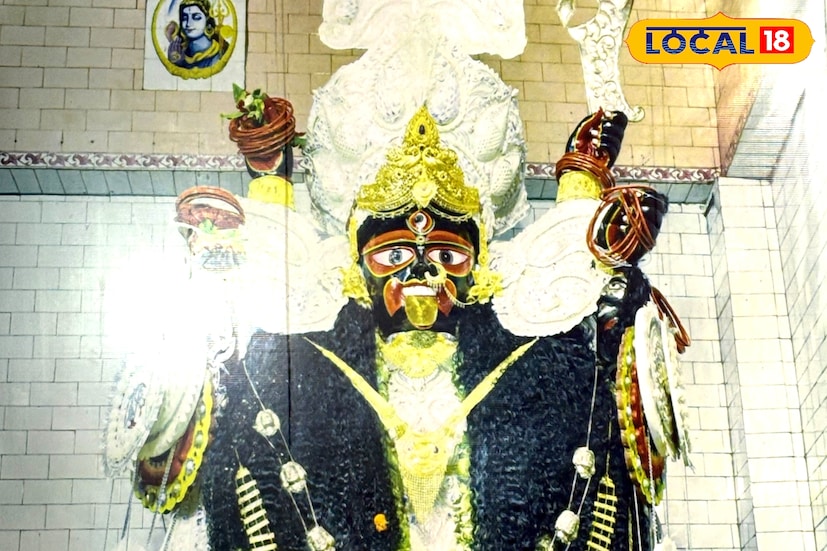 এই বছর, ১৯ অক্টোবর অর্থাৎ কালীপুজোর ঠিক আগের দিন রবিবার সন্ধ্যা ৬টার পর প্রতিমা কে সাজিয়ে তোলা হবে ফুল ও সোনার অলঙ্কারে। ক্ষেপী মাকে সাজিয়ে তোলা হয় কয়েক কেজি সোনা ও রুপোর গয়নায়। এর পর আনুষ্ঠানিকভাবে হবে পুজোর উদ্বোধন। স্থানীয় কমিটি এবং সেবায়েতদের তরফে ভক্তদের অনুরোধ করা হয়েছে, উদ্বোধনী আয়োজনে সুষ্ঠু শৃঙ্খলা বজায় রাখার জন্য। 