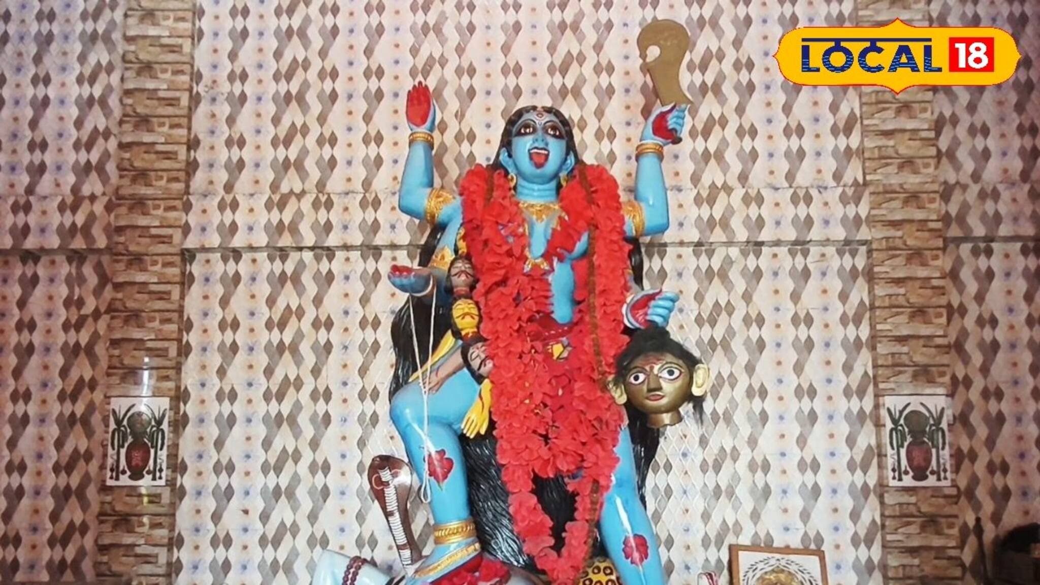 Purulia News: পুরুলিয়ার রঘুনাথপুরের ঐতিহ্যবাহী বড় কালীপুজো, এক পাথরের প্রতিমায় ভক্তি, শিল্প ও ঐতিহ্যের মেলবন্ধন!