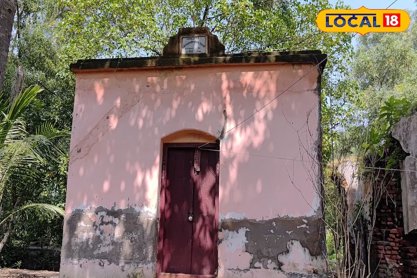 মহিষাদলের তেরপেখ্যা মোড় থেকে মাত্র ১০ মিনিট হাঁটা পথে মহিষাদল রাজবাড়ীর এই কালীমন্দির। উনিশ শতকে রাজ পরিবারের সমস্ত সদস্যদের সমাধি রয়েছে ওই স্থানে। এখনো পর্যন্ত আজ পরিবারের কোনো সদস্য পরলোকগমন করলে এখানেই শেষকৃত্য সম্পন্ন হয়। সর্বশেষ ২০২২ সালে এখানেই শেষকৃত্য সম্পন্ন হয়েছে রানী ইন্দ্রানী দেবীর। রাজবাড়ীর এই শ্মশান ভূমিতে রয়েছে মোট তিনটি মন্দির। একটি শ্মশানকালীর, একটি দেবাদীদেব মহাদেবের এবং অপর আরেকটি বিষ্ণুর অনন্ত শয্যার। (ছবি ও তথ্য: সৈকত শী)
