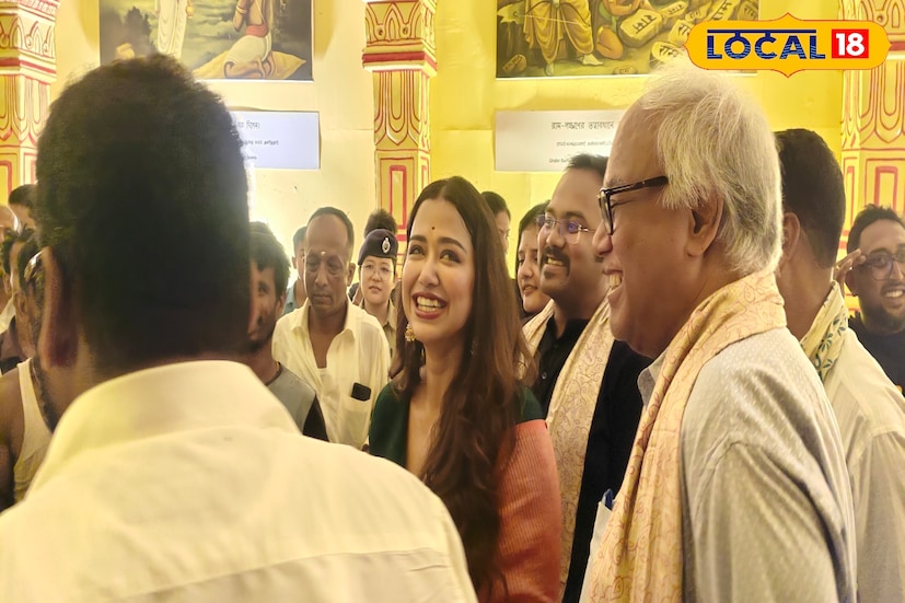 সফরের সবচেয়ে আবেগঘন মুহূর্ত ছিল এক ব্যক্তিগত স্মৃতি-স্পর্শ। জলপাইগুড়ির সুনীতিবালা সদর উচ্চ বালিকা বিদ্যালয়ে গিয়ে তিনি ক্যামেরাবন্দি করেন সেই স্কুল ভবন, যেখানে একসময় তাঁর মা পড়াশোনা করতেন। ছবিগুলি পাঠিয়ে দেন মাকে। “ছোটবেলায় মায়ের মুখে এই স্কুলের কথা বহুবার শুনেছি। আজ নিজে এসে দেখতে পারলাম, খুব অন্যরকম লাগছে,” সংবাদ মাধ্যমকে জানালেন সোহিনী।
