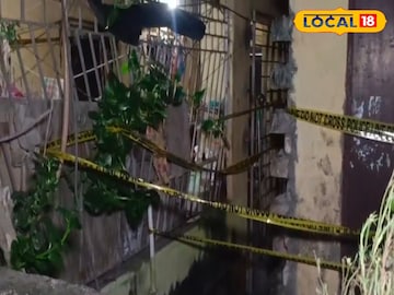 ঘটনাস্থল ঘিরে রেখেছে পুলিশ