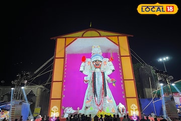 বীরভূমে এবার বিরাট চমক! ৫৫ ফুটের কালী প্রতিমায় উপচে পড়ছে দর্শনার্থীদের ঢল বীরভূমে এবার বিরাট চমক! ৫৫ ফুটের কালী প্রতিমায় উপচে পড়ছে দর্শনার্থীদের ঢল