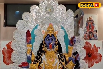এ বছর কত ভরি সোনায় সাজছেন অনুব্রতর মণ্ডলের মা কালী...! জানলে আঁতকে উঠবেন এ বছর কত ভরি সোনায় সাজছেন অনুব্রতর মণ্ডলের মা কালী...! জানলে আঁতকে উঠবেন