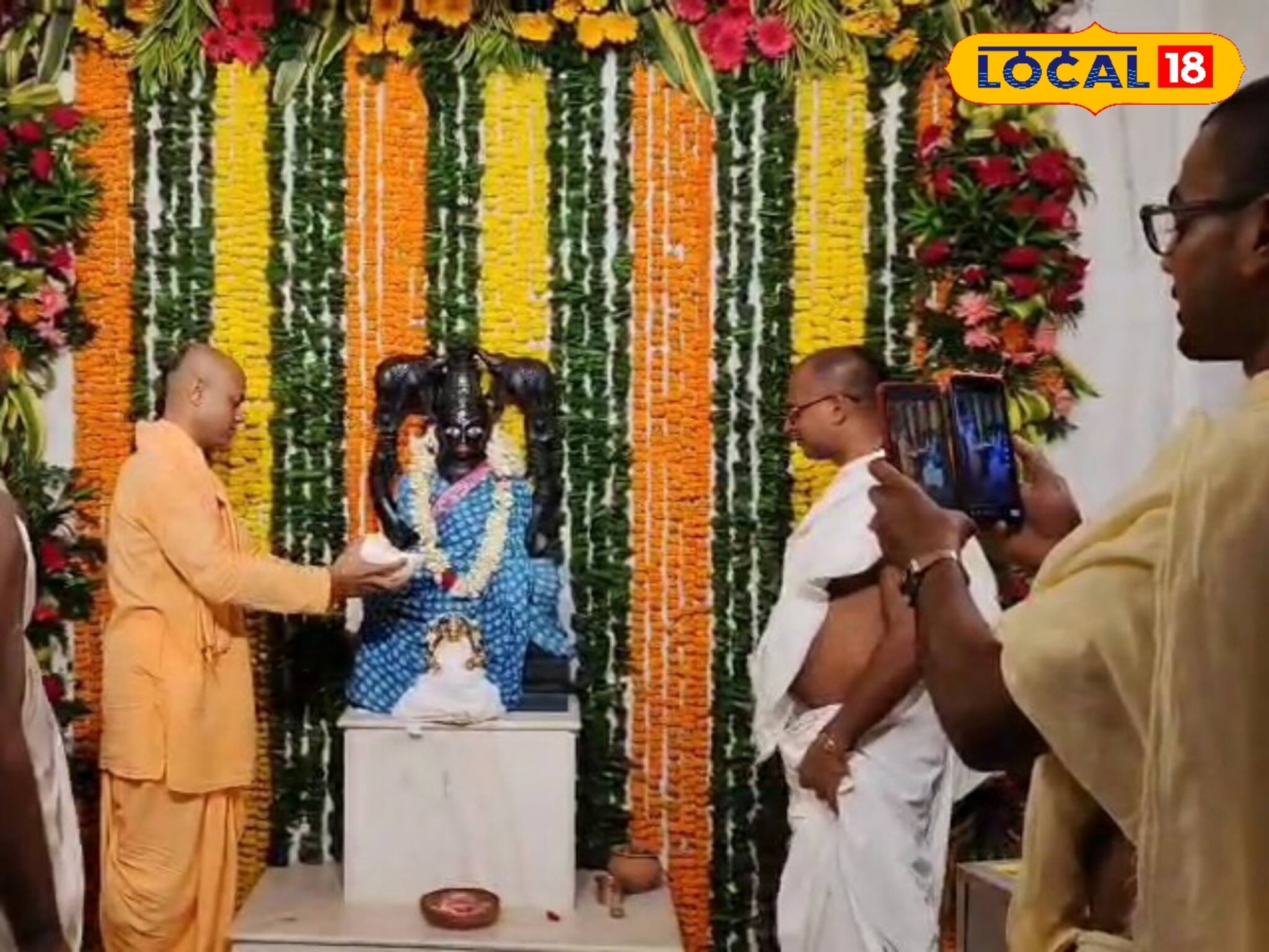 আলোর উৎসবে শক্তির আরাধনা! দীপান্বিতা অমাবস্যায় জগন্নাথ-বড়মা মিলেমিশে একাকার