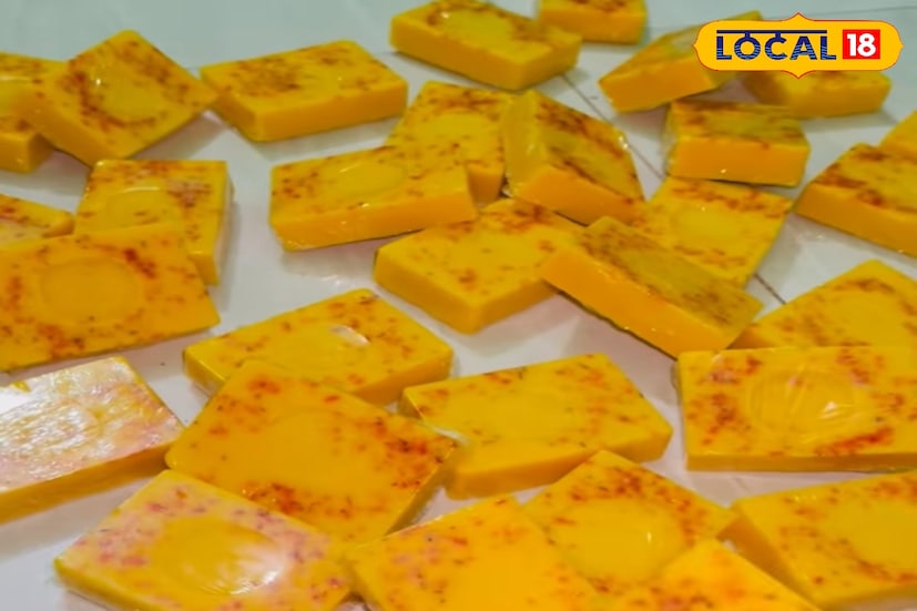 এখন অনলাইন মাধ্যমেও সাবান বিক্রি করছেন। সামাজিক যোগাযোগ মাধ্যমের মাধ্যমে অর্ডার গ্রহণ করে তারা সারা বছর ধরে ব্যবসা চালাচ্ছেন। স্থানীয় বাজারে এবং অনলাইন ক্রেতাদের কাছ থেকে নবনীতার অর্গানিক সাবান যথেষ্ট প্রশংসা পাচ্ছে।