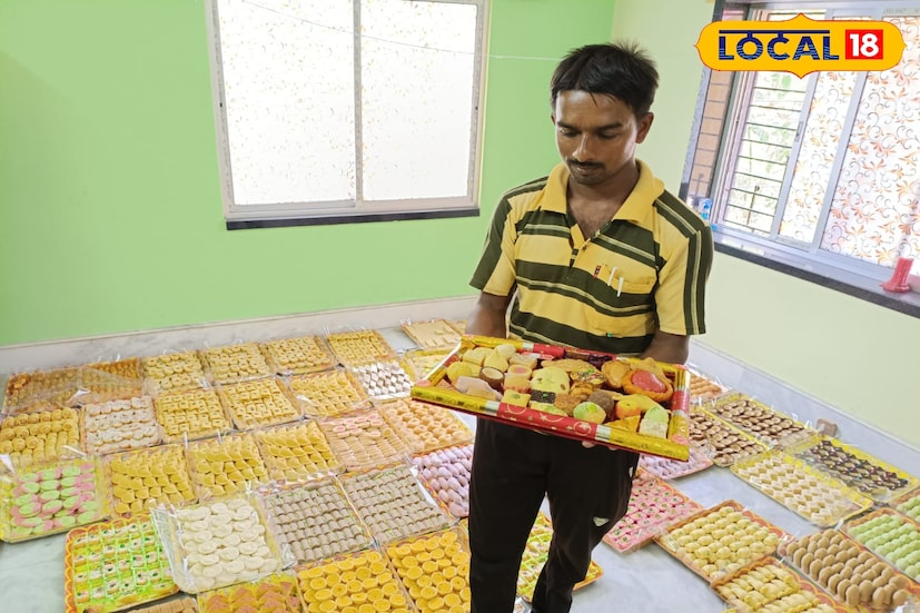মিষ্টি ব্যবসায়ী অভিজিৎ মোদক জানালেন, “প্রতি বছর ভাইফোঁটায় অনেকে কনফিউশনে পড়েন কোন মিষ্টি নেবেন! তাই ভাবলাম, এক ডালায় সব স্বাদ মিষ্টি, নোনতা, ঝাল, চকলেট সব কিছু থাকুক। যাতে প্রত্যেকের রুচি অনুযায়ী কিছু না কিছু পছন্দ হয়।”