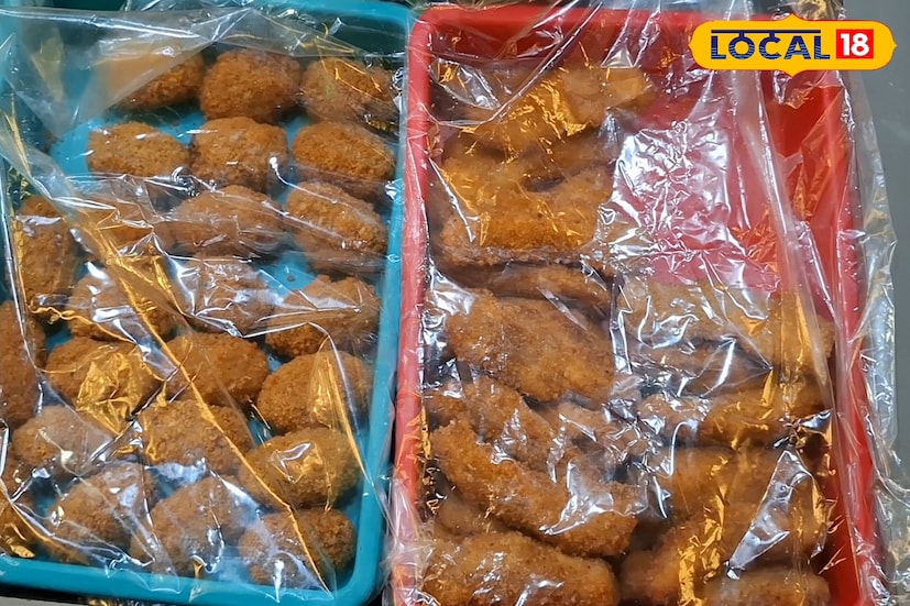 মটকা তন্দুর চায়ে- বর্ধমানের ১৯ নং জাতীয় সড়কের ধারের এই ছোট্ট ক্যাফে যেখানে আপনি পেয়ে যাবেন ১০০ টাকার মধ্যে চায়ের সঙ্গে স্ন্যাক্স অথবা বিভিন্ন ধরনের মকটেল। ৫০ টাকায় ফিস ফ্রাই, চিকেন পপকর্ণ তাও আবার বিক্রি হয় ওজনে,মকটেল পাবেন মাত্র ৪০ টাকায়। (ছবি ও তথ্য: সায়নী সরকার)