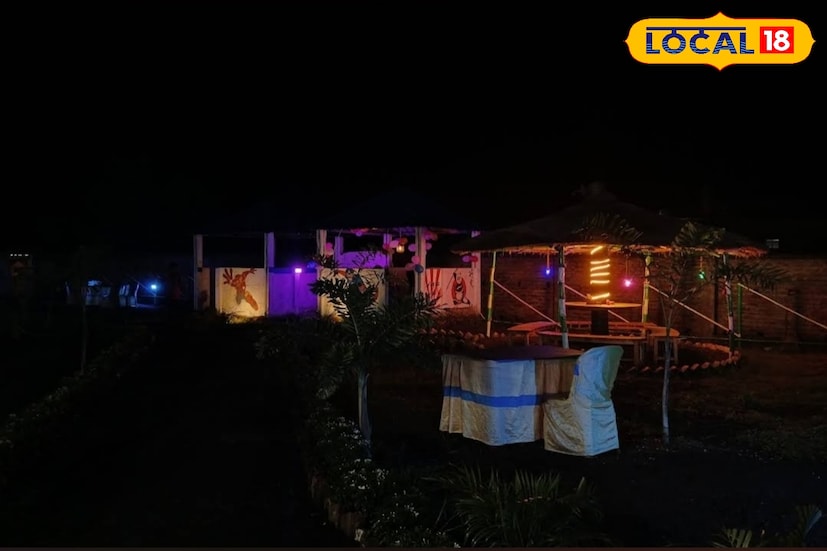 এখানে জাতীয় সড়কের ধারে খোলামেলা পরিবেশে সময় কাটাতে পারবেন পরিবারের সঙ্গে, জমিয়ে আড্ডা দিতে পারবেন দীর্ঘক্ষণ।পেয়ে যাবেন চা, কফি, পিজা,চাউমিন-সহ বিভিন্ন রকমের স্নাক্স ও স্টার্টার।খাবারের দামও পকেট ফ্রেন্ডলি। 