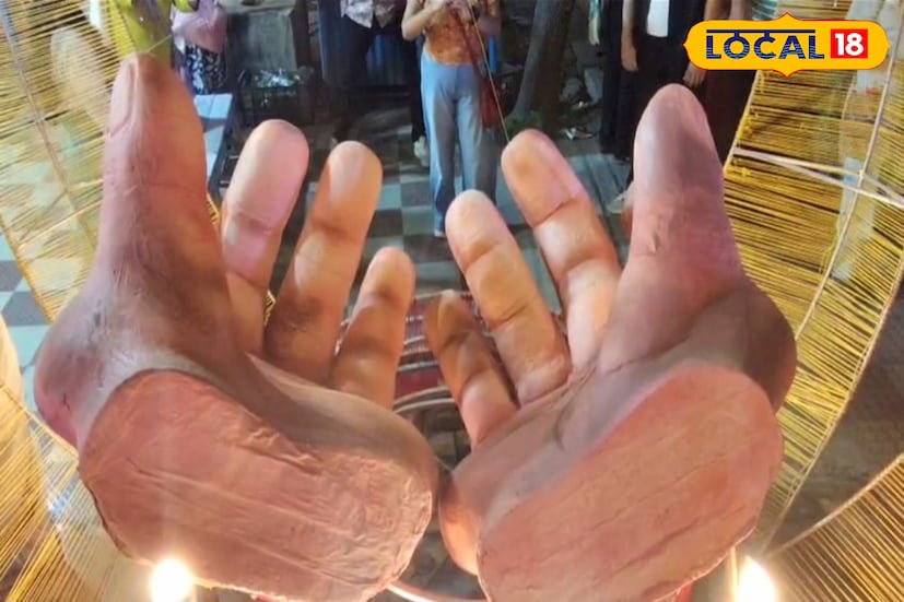 উদ্যোক্তা প্রণব চৌধুরী জানিয়েছেন, পুরুষ মানুষদের সকাল থেকে রাত পর্যন্ত নিরলস পরিশ্রম, সংসারের জন্য আত্মত্যাগ আমরা এই থিমে ফুটিয়ে তুলেছি।