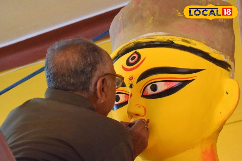 পুজোর চার দিনব্যাপী একাধিক কর্মসূচি ও প্রতিযোগিতামূলক অনুষ্ঠানের আয়োজন করে থাকেন নুড়িপাড়া বারোয়ারি পুজো কমিটি। এছাড়াও নবমীর দিনে বারোয়ারিতে দূর-দূরান্ত থেকে আসা দর্শনার্থীদের দুপুরবেলা খাওয়ানোর ব্যবস্থা প্রতিবছরই থাকে বলে জানা যায়।