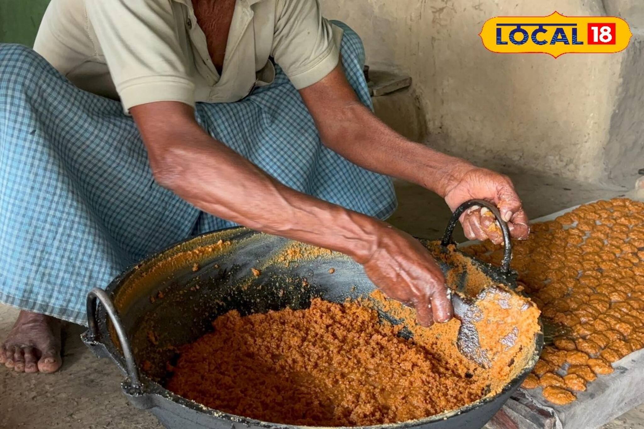 আসছে শীতের মরশুম, চিনি লাগবে না গুড়ই কাফি... একবার হলেও চেখে দেখতে পারেন বর্ধমানের এই মিষ্টি!  