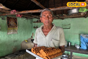 শীত এবার জমে যাবে, চিনি লাগবে না গুড়ই 'কাফি'! একবার হলেও চেখে দেখতে পারেন এই মিষ্টি! শীত এবার জমে যাবে, চিনি লাগবে না গুড়ই 'কাফি'! একবার হলেও চেখে দেখতে পারেন এই মিষ্টি!