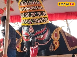 স্বর্ণালংকার খুলে, ফুলের বেশে সাজলেন নৈহাটির 'বড়মা', নিরঞ্জনের আগের মুহূর্তের প্রস্তুতি
