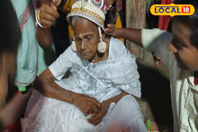 মেনু জানলেও জিভে জল আসবে! ছিল মাছ - মাংস- মিষ্টির ভোজ। সঙ্গে গান-বাজনা আর উৎসবের রঙ। শিশুদের অন্নপ্রাশনের মতোই মানা হয় সমস্ত রীতি-নীতি। সবচেয়ে আবেগঘন মুহূর্ত ছিল যখন নাতি-নাতনিরা নিজ হাতে দিদার মুখে ভাত তুলে দিলেন। মুহূর্তেই করতালিতে মুখর হয়ে ওঠে পরিবেশ। 