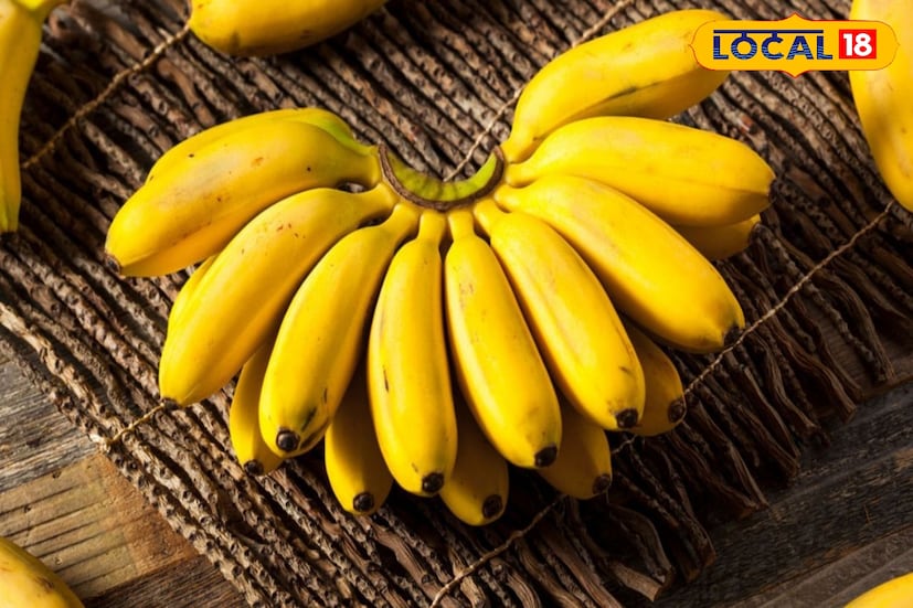 চাহিদা কম নয়, কিন্তু অতিরিক্ত সরবরাহে বাজারের ভারসাম্য নষ্ট হয়েছে—এমনটাই মত আড়তদারদের। তবে ব্যবসায়ীদের আশা, পুজোর আগের দিন ভিড় বাড়লে বিক্রির পরিমাণ কিছুটা বাড়বে। তবুও সামগ্রিকভাবে দেখা যাচ্ছে, এ বছরের ছট পুজোয় ক্রেতারা যেমন সস্তায় উপকরণ পাচ্ছেন, তেমনি ব্যবসায়ীদের মুখে চিন্তার ভাঁজ গভীর হচ্ছে।