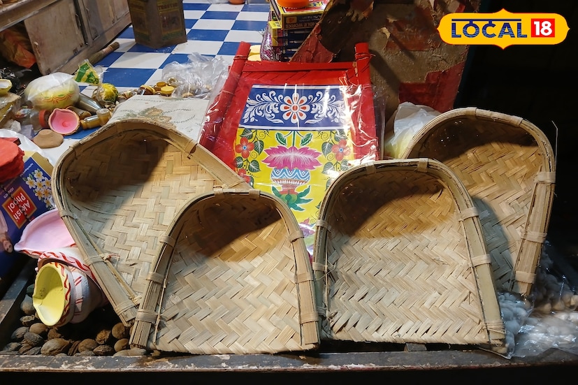 কালী পুজো পেরিয়ে শুরু হয়েছে ছট পুজো। বর্ধমান শহরে সেজে উঠছে ঘাটগুলি, চারিদিকে পুজোর আমেজ। কিন্তু পুজোর আমেজ এর মাঝেই চিন্তার ভাঁজ সাধারণ মানুষের কপালে। পুজোর সমস্ত জিনিসপত্রেরই দাম বাড়ছে হু হু করে। আর তাতেই রীতিমত কালঘাম ছুটছে পুজোব্রতীদের।