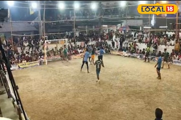অবাক কাণ্ড! স্থানীয় মিনি ফুটবল প্রতিযোগিতায় সোনার ট্রফি পুরস্কার, সঙ্গে লক্ষাধিক টাকা অবাক কাণ্ড! স্থানীয় মিনি ফুটবল প্রতিযোগিতায় সোনার ট্রফি পুরস্কার, সঙ্গে লক্ষাধিক টাকা