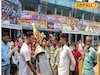 অবাক কাণ্ড! স্থানীয় মিনি ফুটবল প্রতিযোগিতায় সোনার ট্রফি পুরস্কার, সঙ্গে লক্ষাধিক টাকা