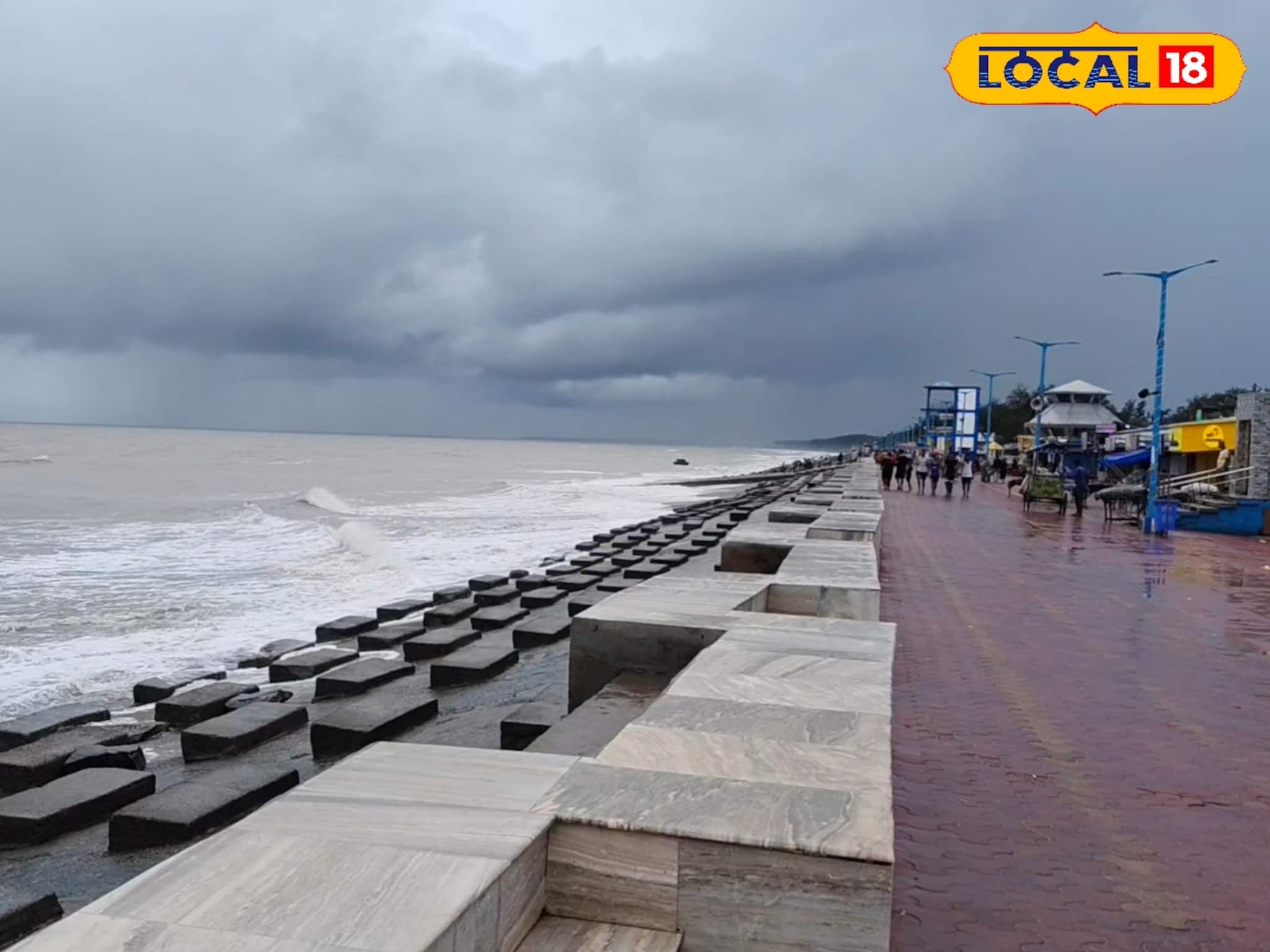 Cyclone Montha Update: ১১০ কিমি বেগে ধেয়ে আসছে ঘূর্ণিঝড় 'মন্থা'! দিঘায় দফায় দফায় বৃষ্টি, ফুঁসছে সমুদ্র, পর্যটকদের জন্য জারি কড়া সতর্কতা