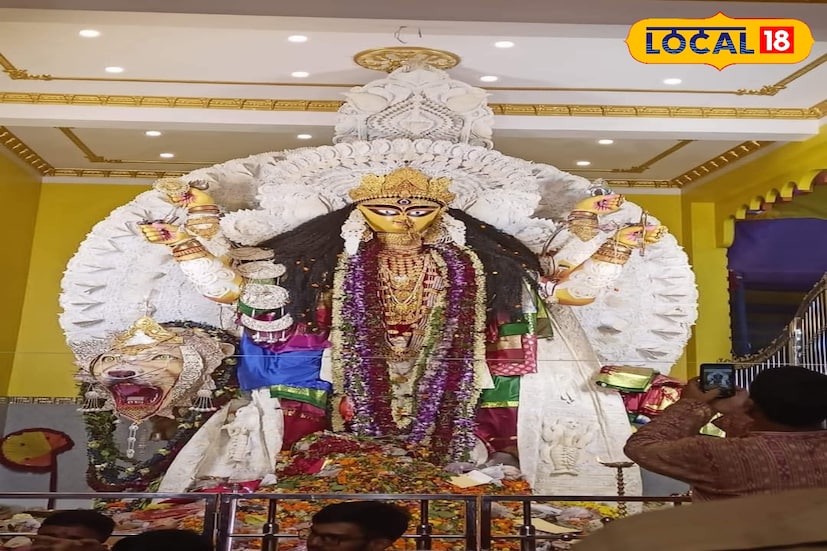 *শেষ দিনে, অর্থাৎ ৩১ অক্টোবর (শুক্রবার) সকাল ৮ঃ৩০ মিনিটে শুরু হবে দশমীপুজো। সমস্ত আচার-অনুষ্ঠান শেষে বিকেল ৪'টেয় দেবীকে আসন থেকে নামানো হবে, যা দিয়ে সমাপ্ত হবে এই বছরের বুড়িমা পুজোর মূল পর্ব।