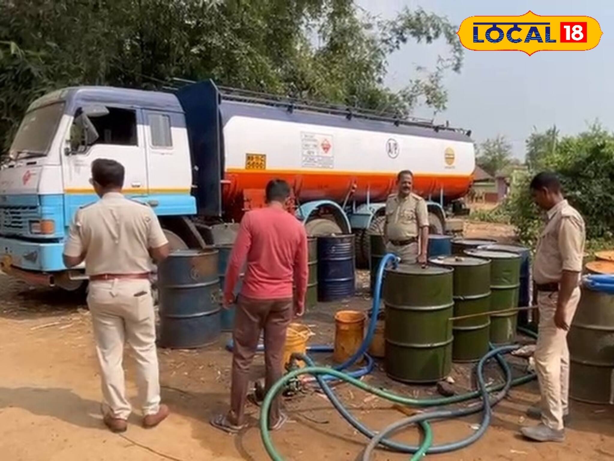 Birbhum News: রাতের অন্ধকারে আসত ড্রামবোঝাই গাড়ি! গোপন সূত্রে হানা পুলিশের, কী পাওয়া গেল জানেন? শুনলে শিউরে উঠবেন