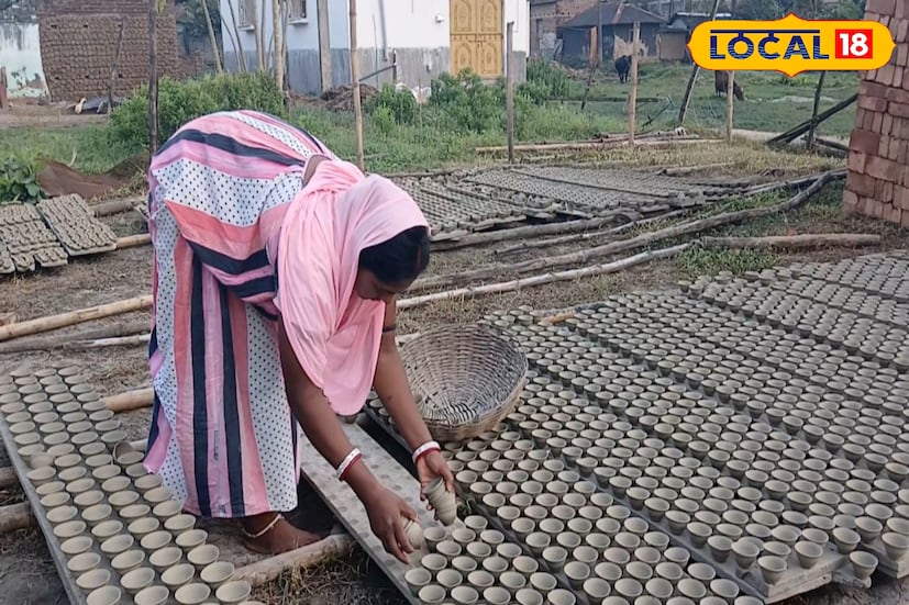 তার স্ত্রী ও তার এক সহকর্মী জানান, হাতে চালানো চাকার থেকে এখন বিদ্যুৎ চালিত চাকায় কাজ করায় কাজের অনেকটাই সুবিধা হয়েছে। কম সময়ে বেশি উৎপাদন করা যাচ্ছে কারণ আগের থেকে চাহিদাও অনেকটা বৃদ্ধি পেয়েছে। বিভিন্ন ডিজাইনের মাটির ভাঁড় চাইছেন দোকানদাররা। (ছবি ও তথ্য: সায়নী সরকার)