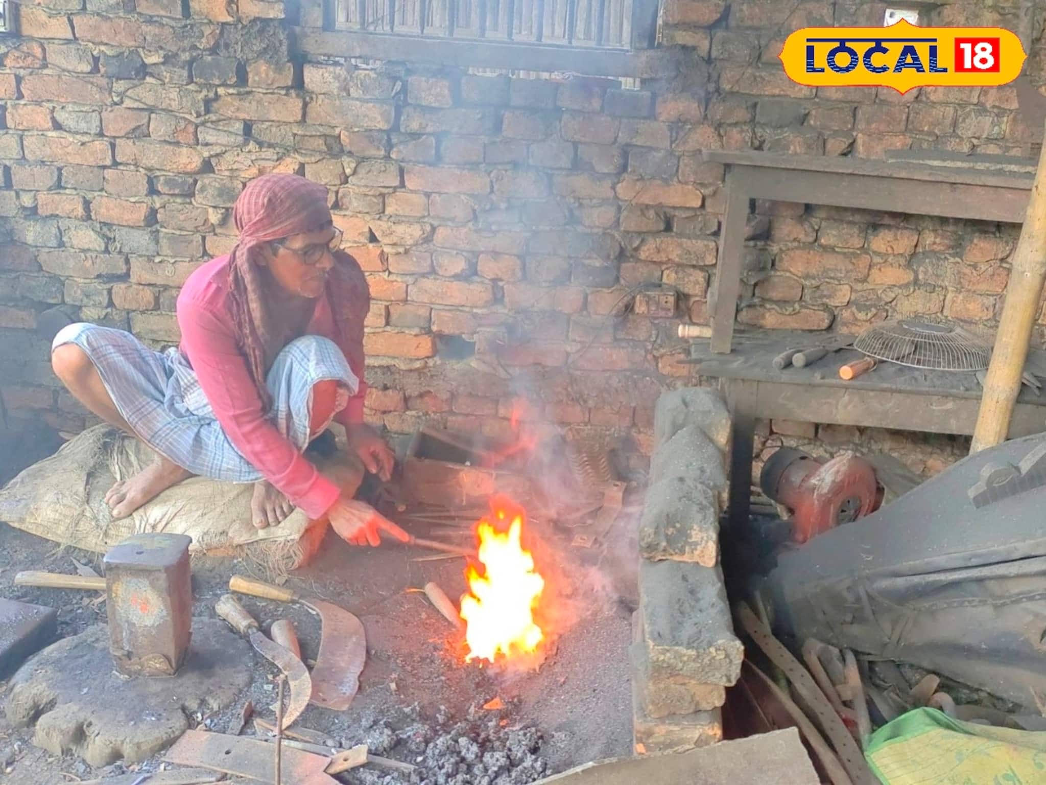 Malda News: কামারের আজব কেরামতি! এক উপায়ে আয় বেড়ে দ্বিগুণ, ঘণ্টার পর ঘণ্টার কাজ হচ্ছে চোখের নিমেষে Malda News: কামারের আজব কেরামতি! এক উপায়ে আয় বেড়ে দ্বিগুণ, ঘণ্টার পর ঘণ্টার কাজ হচ্ছে চোখের নিমেষে