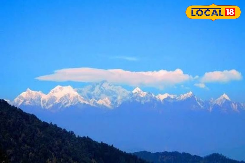 *এখানে পর্যটকের সংখ্যা কম, তাই যাঁরা প্রকৃতির সঙ্গে একান্তে সময় কাটাতে চান তাঁদের জন্য রিকিসুম হতে পারে সেরা ঠিকানা। পাখির ডাক, মেঘে ঢাকা রাস্তা আর ঠান্ডা পাহাড়ি হাওয়া সব মিলিয়ে রিকিসুম কালিম্পংয়ের বুকে এক নিঃশব্দ কবিতা।