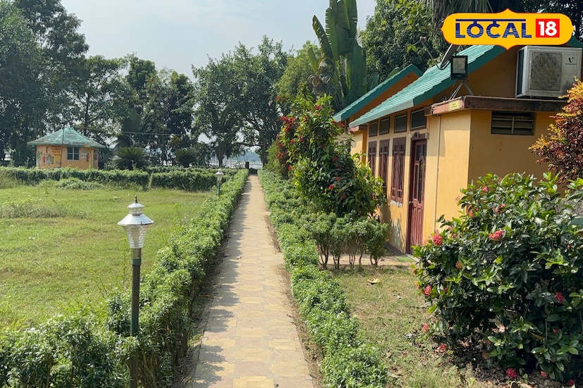 শুরু হচ্ছে শীতের মরশুম, আর শীত মানেই যেন পিকনিকের মরশুম। বছরের এই সময়টায় পরিবার-পরিজন, বন্ধু-বান্ধব মিলে সবাই মেতে ওঠেন আনন্দে। শহরের কোলাহল থেকে দূরে, প্রকৃতির কোলে একটু বিশ্রাম খুঁজতেই ভিড় জমে নানা প্রান্তে। পূর্ব বর্ধমান জেলাতেও ছড়িয়ে রয়েছে একাধিক মনোরম পিকনিক স্পট, যেখানে প্রতিদিনই দেখা যায় পর্যটকদের আনাগোনা।তথ্য ও ছবি: বনোয়ারীলাল চৌধুরী