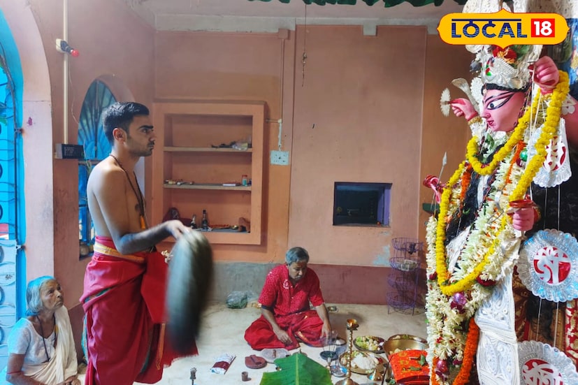 পরিবারের সদস্য অধ্যাপক ড. শান্তনু চট্টোপাধ্যায় ও সাগ্নিক চট্টোপাধ্যায় জানিয়েছেন, গ্রামের সীমানায় একটি বেলগাছের তলায় ওই শিবা ভোগ দেওয়া হয়। তিনটি পুজোর সমস্ত ভোগই কারণবারি সমেত নিবেদন করা হয়। বিশ্বাস করা হয়, দেবী নিজেই সেই ভোগ গ্রহণ করেন। ভোগ দেওয়ার সময় যদি শৃগাল এসে তা খেয়ে নেয়, তবেই ধরা হয় পুজো সম্পন্ন হয়েছে। এবছর এই পুজো ১৭০ বছরে পদার্পণ করেছে। দীর্ঘবছর ধরে এই বিশ্বাসই তাঁদের আস্থা ও ভক্তির ভিত্তি।তথ্য ও ছবি: বনোয়ারীলাল চৌধুরী