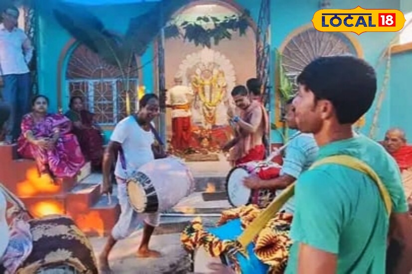 পুজোর অন্যতম বিশেষ দিক হলো দুপুরের পঙক্তিভোজন। নবমীর দিন দেবীর ভোগের পর গ্রামের মানুষদের একত্র করে পাত পেড়ে খাওয়ানো হয়। ছোট থেকে বড় সবাই অংশ নেয় এই মিলনমেলায়। এই ভোজ যেন গ্রামের সামাজিক বন্ধন ও ঐক্যের এক প্রাণবন্ত প্রতীক।তথ্য ও ছবি: বনোয়ারীলাল চৌধুরী