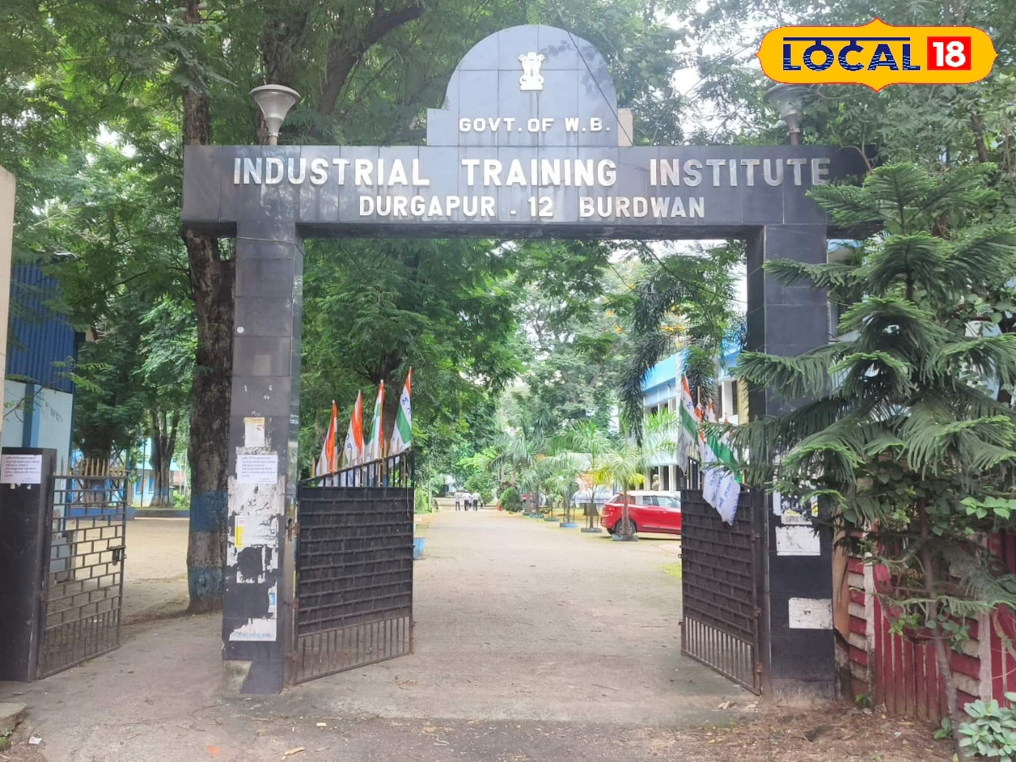 Job News: আপনার বয়স ১৮ থেকে ২৬-এর মধ্যে হলে, রয়েছে বিরাট বেতনের দারুণ চাকরির সুযোগ! বিশদে জানুন