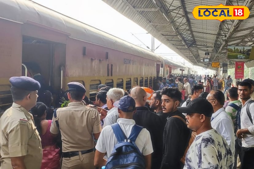 রেলের এই উদ্যোগে সন্তোষ প্রকাশ করে ট্রেন যাত্রীরা বলেন, 