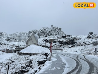 ফের তুষারপাত, হুড়মুড়িয়ে নামল তাপমাত্রা! অ্যালার্টের মধ্যেও চুটিয়ে উপভোগ করছে পর্যটকরা