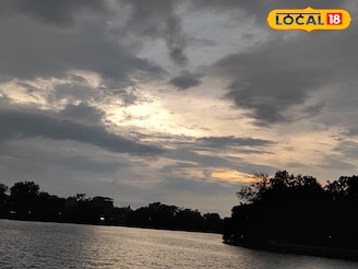 ভারী বৃষ্টির হাত থেকে আপাতত নেই রেহাই, নয়া আপডেট হাওয়া অফিসের!