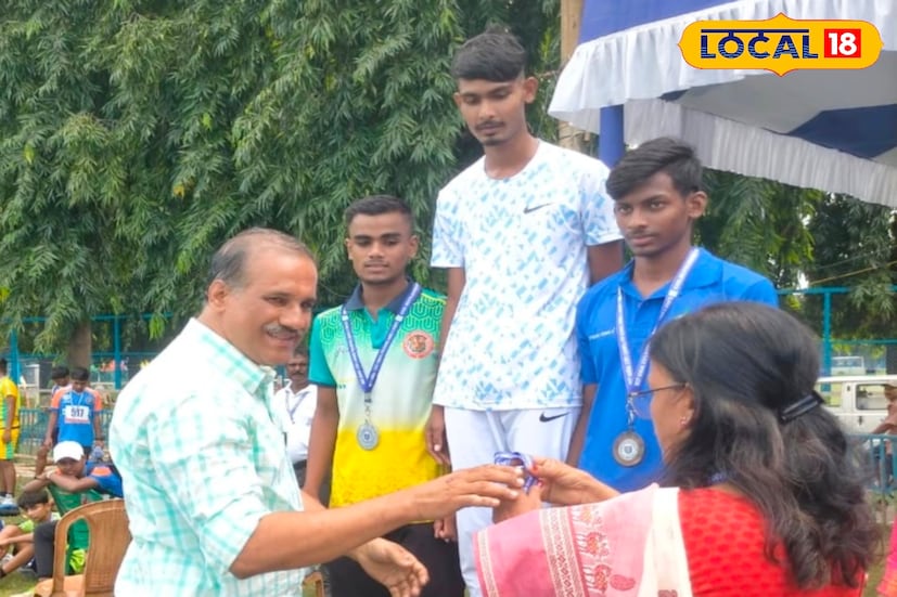 জেলার খেলোয়াড়দের এমন সাফল্যে মালদহ জুড়ে খুশির হাওয়া দেখা দিয়েছে। জেলা ক্রীড়া অ্যাথলেটিক্সের যুগ্ম সম্পাদক সুদান চন্দ্র ঘোষ জানান, 