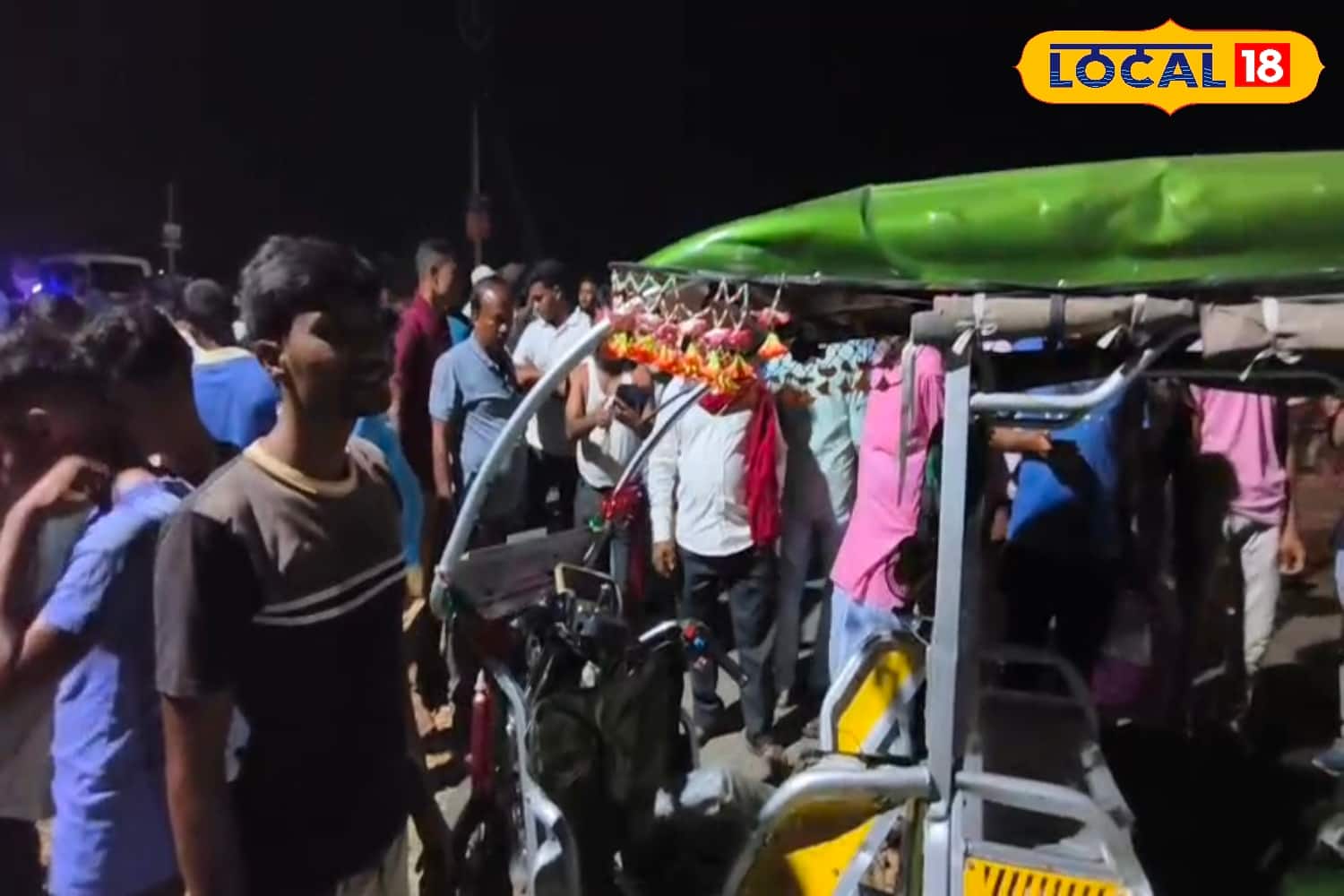 কান্দিতে টোটোর সঙ্গে বাসের সংঘর্ষ, মৃত ২