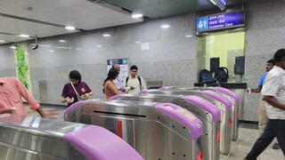 নতুন AFC গেট হাওড়া ময়দান মেট্রো স্টেশনে