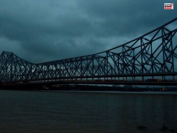 দশমীতে অসুর নিম্নচাপ!  দক্ষিণবঙ্গের ৭ জেলা কাঁপাবে  তুমুল ঝড়-জল-বাজ, ৭৫ কিমি বেগে উঠবে ঝড
