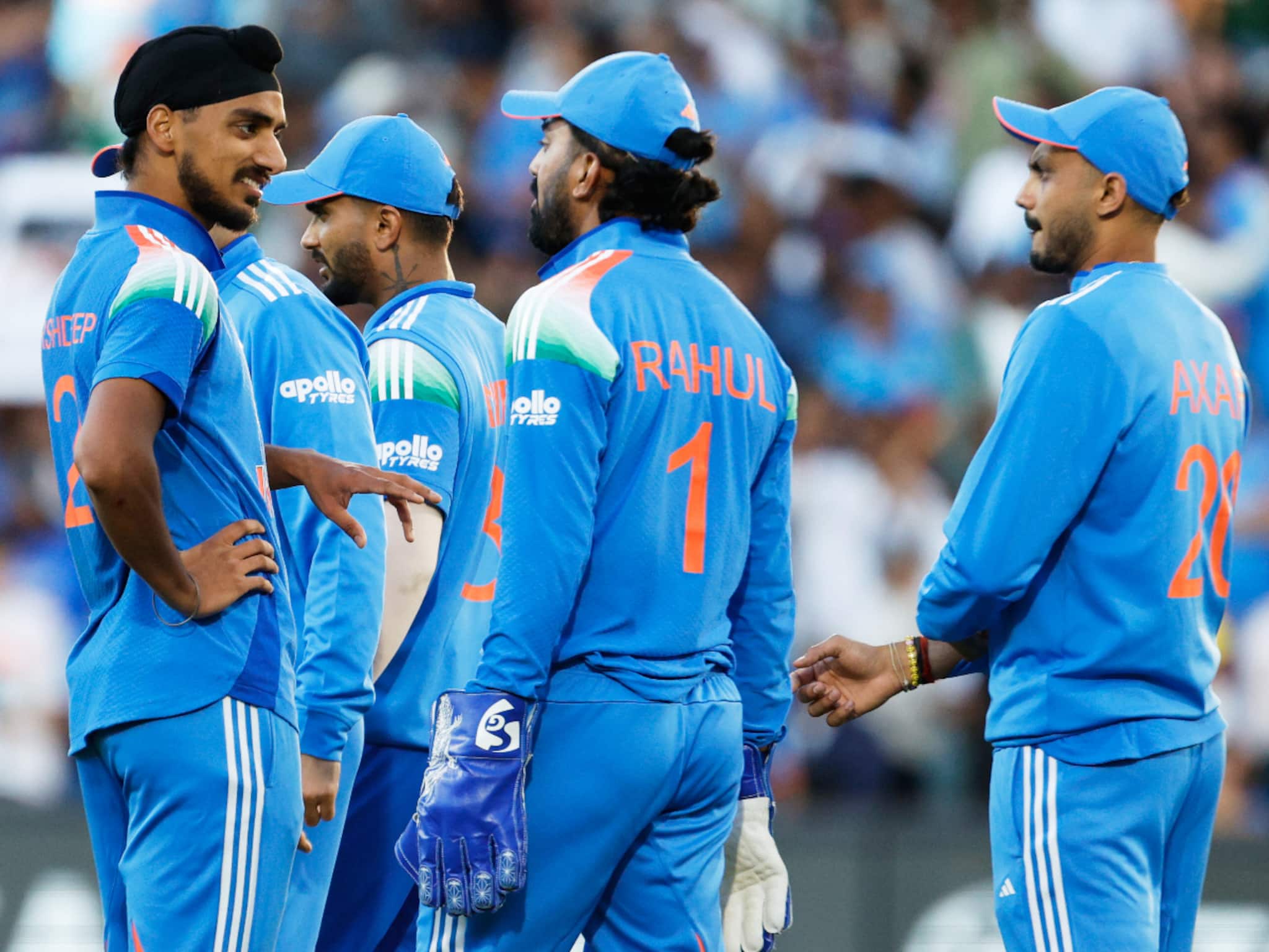 IND vs AUS: দ্বিতীয় ম্যাচেও লড়াই দিতে ব্যর্থ! পরপর দুটি ম্যাচ হেরে অজিদের বিরুদ্ধে সিরিজ খোয়াল ভারত