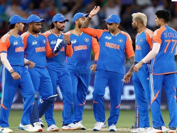 সূর্যকুমারের দলে জোর তোলপাড়! কাকে রেখে কাকে ছেঁটে ফেলবেন, কুলদীপ কি বাইরে বসবেন