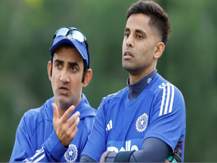 প্রথম টি-টোয়েন্টির জন্য ভারতের সম্ভাব্য একাদশ:অভিষেক শর্মা, শুভমান গিল, তিলক ভার্মা, সূর্যকুমার যাদব (অধিনায়ক), সঞ্জু স্যামসন (উইকেটরক্ষক), শিবম দুবে, নীতীশ কুমার রেড্ডি, অক্ষর প্যাটেল, অর্শদীপ সিং/হর্ষিত রানা, জসপ্রীত বুমরাহ এবং বরুণ চক্রবর্তী