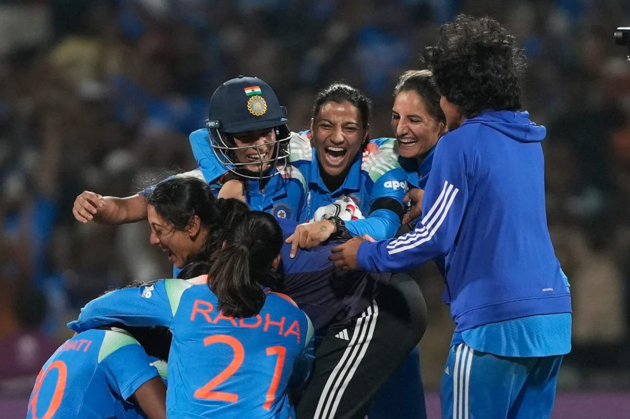 অস্ট্রেলিয়ার দম্ভ মাটিতে মিশিয়ে ৫টি বিশ্বরেকর্ড গড়ল ভারত, এবার টার্গেট ফাইনাল জয়