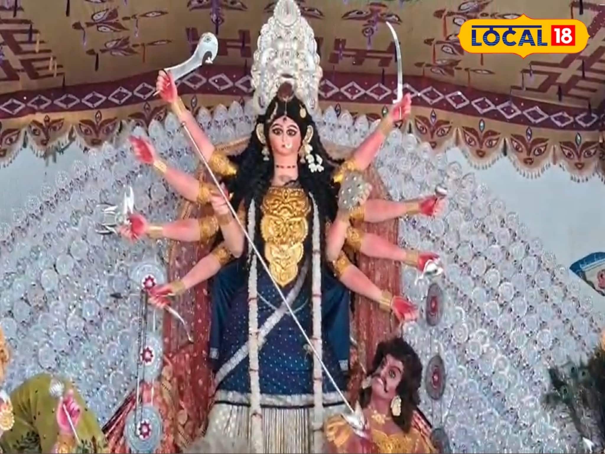 দশমীর সকালে দই, খই দিয়ে প্রাতরাশ, দুপুরে পান্তা ভাত, ইলিশ মাছ খেয়ে কৈলাশে ফিরবেন মা! কোথায় এমন পাঁচমিশালি আয়োজন জানেন?