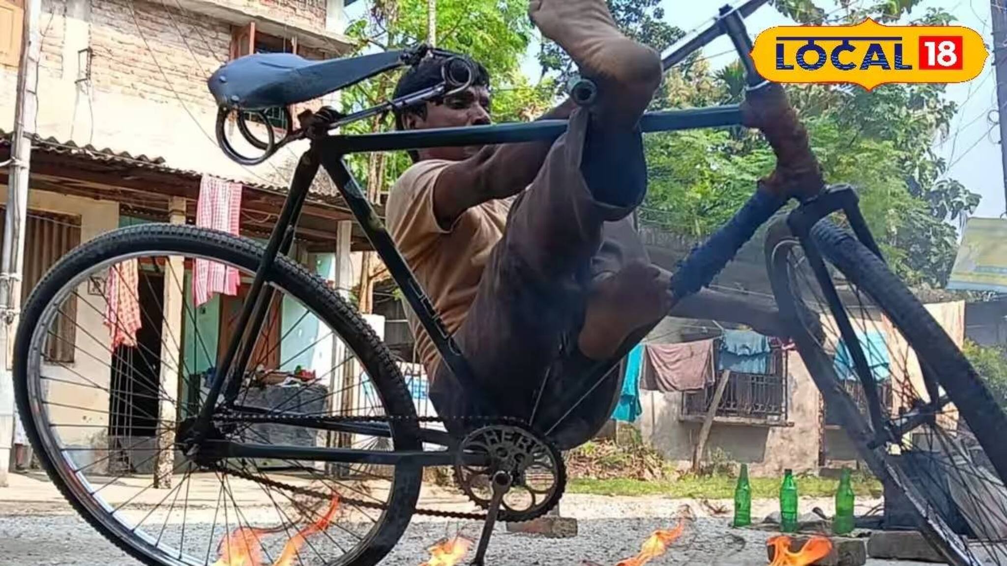 সাইকেলেই সার্কাস! পেটের দায়ে ঝুঁকির খেলায় মেতেছেন জলপাইগুড়ির গৌরাঙ্গ, ভিডিও দেখলে হাঁ হয়ে যাবেন