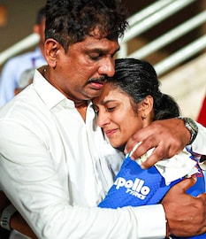 ‘এই জয় আমার কোচ, বাবা-মা, সতীর্থ আর সেই ঈশ্বরের জন্য, যিনি আমাকে শক্তি দিয়েছেন’: জেমাইমা ‘এই জয় আমার কোচ, বাবা-মা, সতীর্থ আর সেই ঈশ্বরের জন্য, যিনি আমাকে শক্তি দিয়েছেন’: জেমাইমা