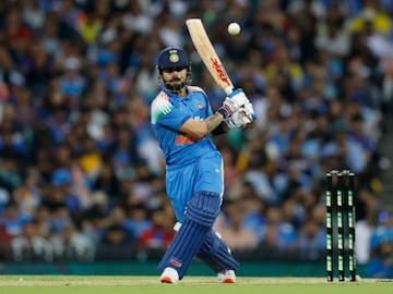 ৮০ কোটি টাকার সম্পত্তি খুব কাছের মানুষকে লিখে দিয়েছেন বিরাট! আপত্তি করেননি অনুষ্কাও! ৮০ কোটি টাকার সম্পত্তি খুব কাছের মানুষকে লিখে দিয়েছেন বিরাট! আপত্তি করেননি অনুষ্কাও!