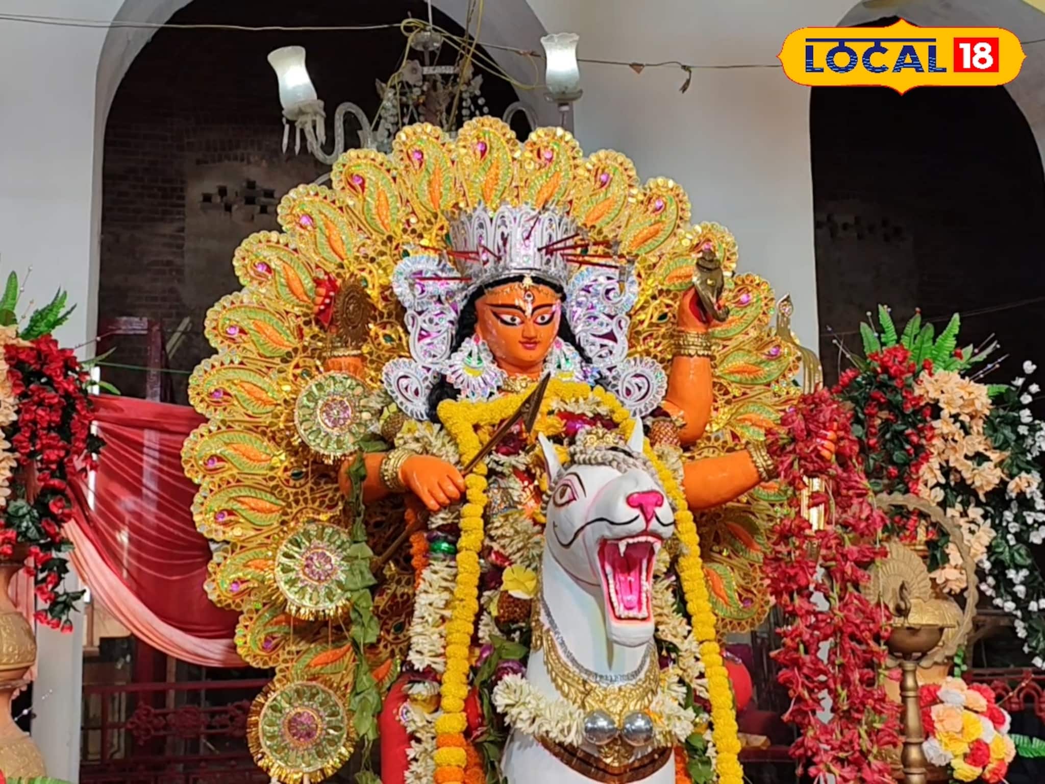 সাড়ম্বরে উদযাপিত হচ্ছে কৃষ্ণনগর রাজবাড়ির জগদ্ধাত্রী পুজো, অঞ্জলি দিচ্ছেন রানী মা 